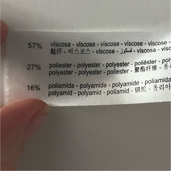 Zara Small Sweater - Picture 6 of 6